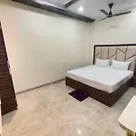 Hotel Nandini Palace
